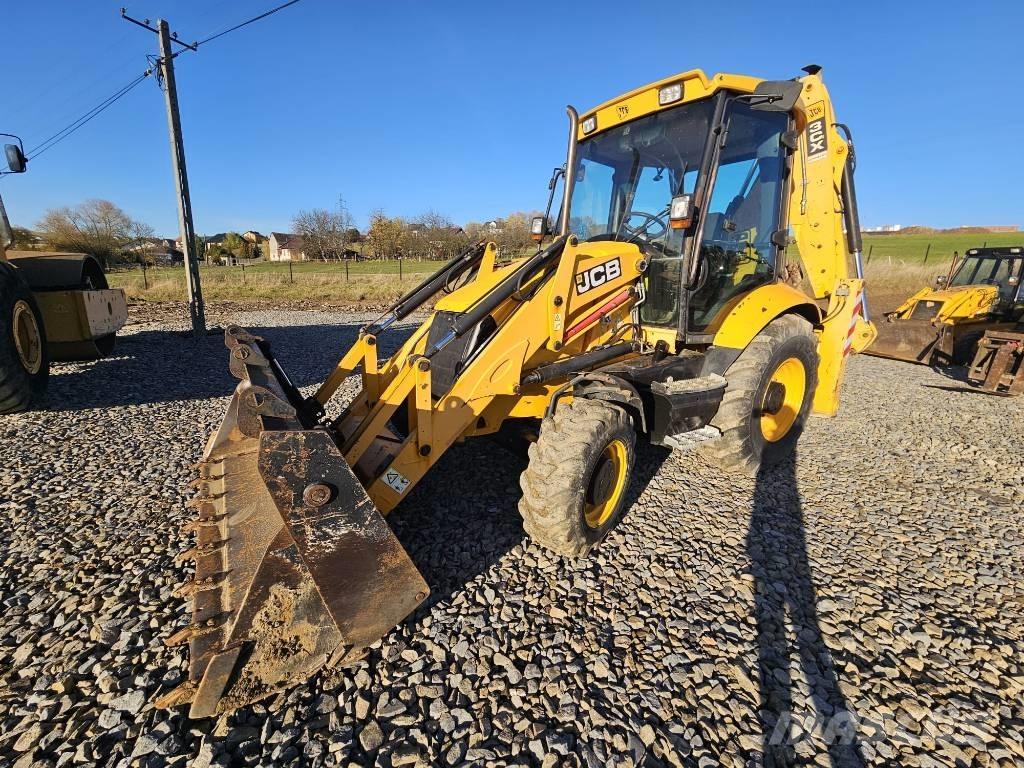 JCB 3CX 反鏟裝載機