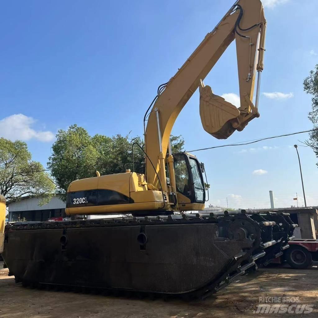 CAT 320 C 水陸兩用挖掘機