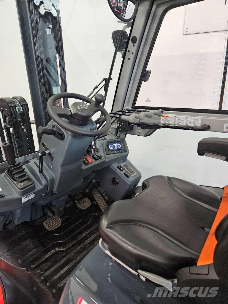Heli CPCD 35 DIESEL 柴油卡車
