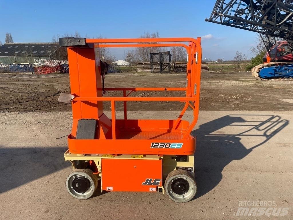JLG 1230 ES 剪式升降機