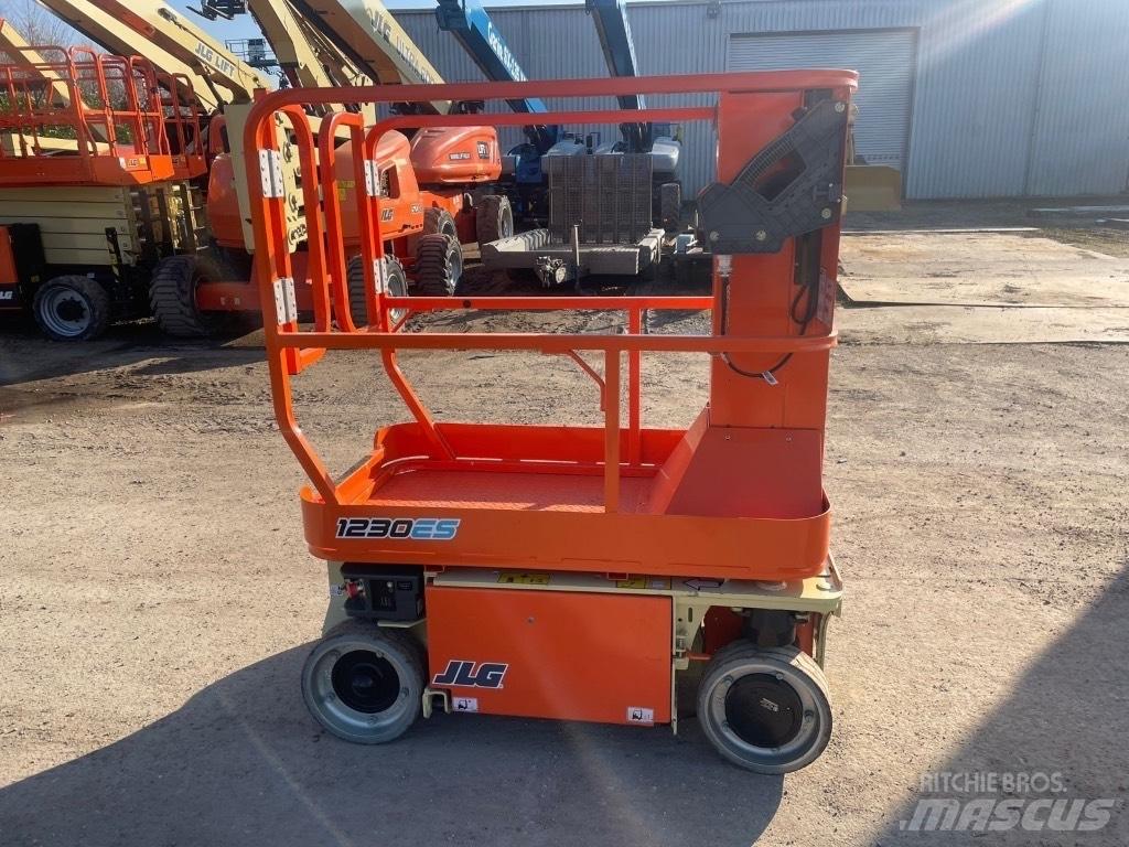JLG 1230 ES 剪式升降機