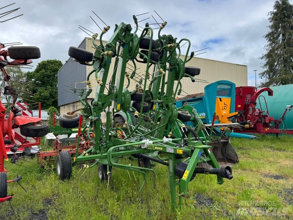 Krone KWT11.22/10 耙與翻草機