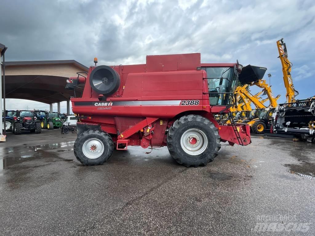 Case IH 2388 聯合收穫機