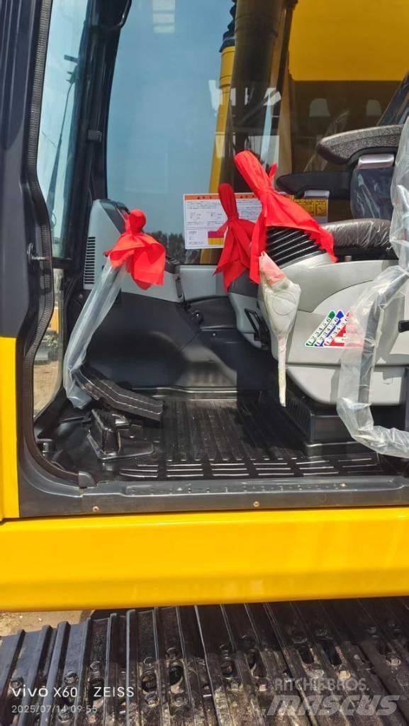 Komatsu PC 220 小型挖土機/掘鑿機<7t(小型挖掘機)