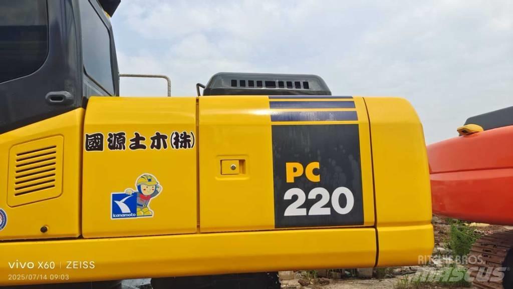 Komatsu PC 220 小型挖土機/掘鑿機<7t(小型挖掘機)