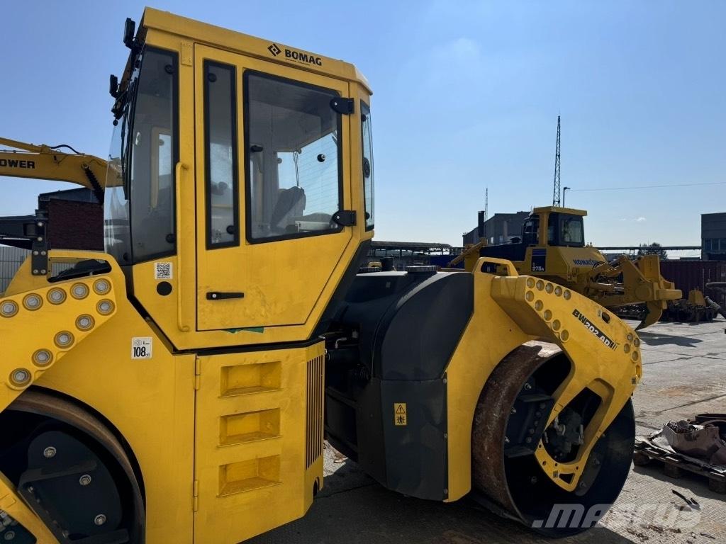 Bomag BW 202 AD-4 雙輪滾壓機