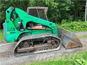 Bobcat S250 滑移轉向裝載機