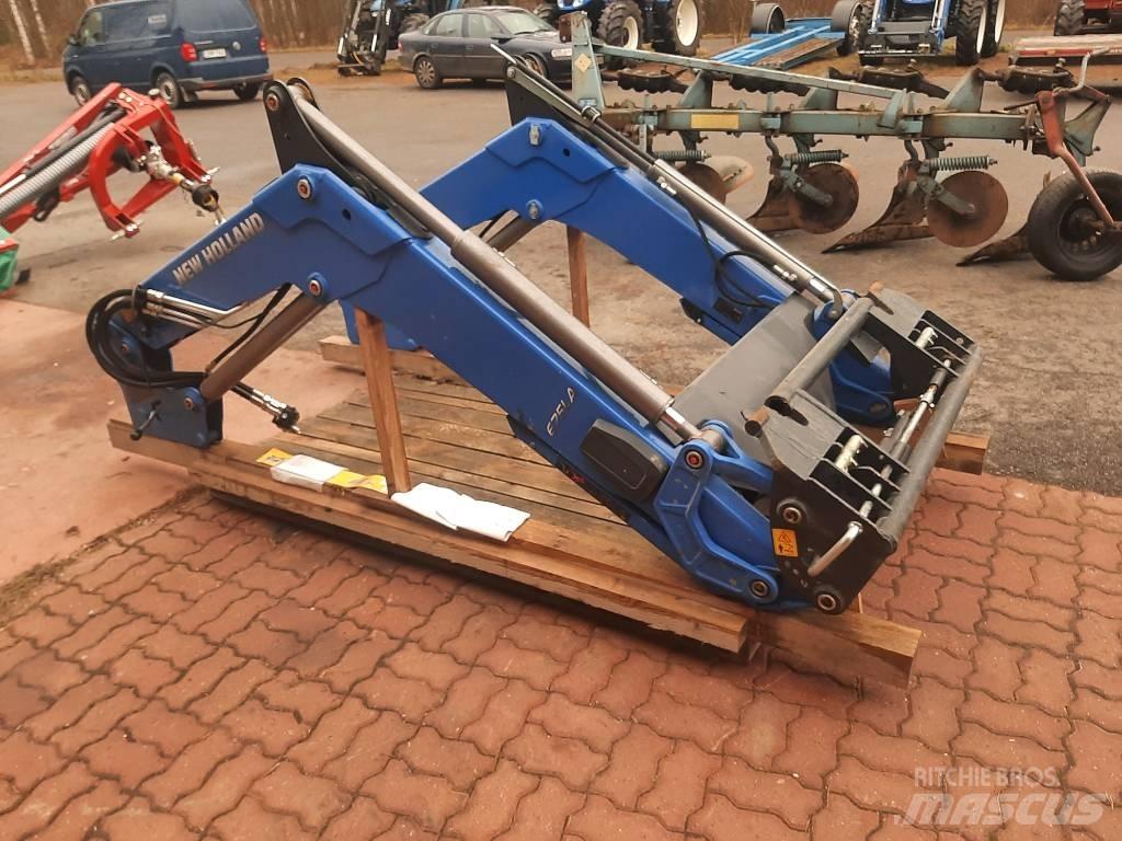 New Holland 675 LA 前端裝載機和挖掘機