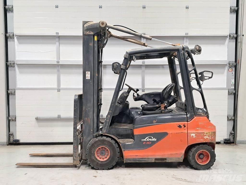 Linde E30-01 電動堆高機