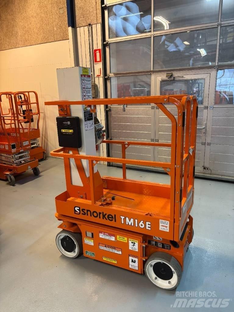 Snorkel TM 16 垂直升降工作台
