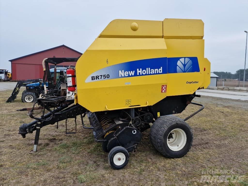 New Holland BR 750 圓型牧草打包機