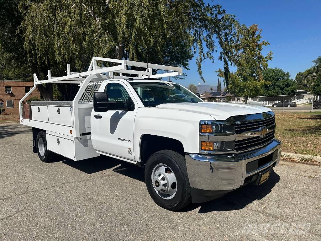 Chevrolet 3500 HD 皮卡.傳統半斗卡車/側卸板