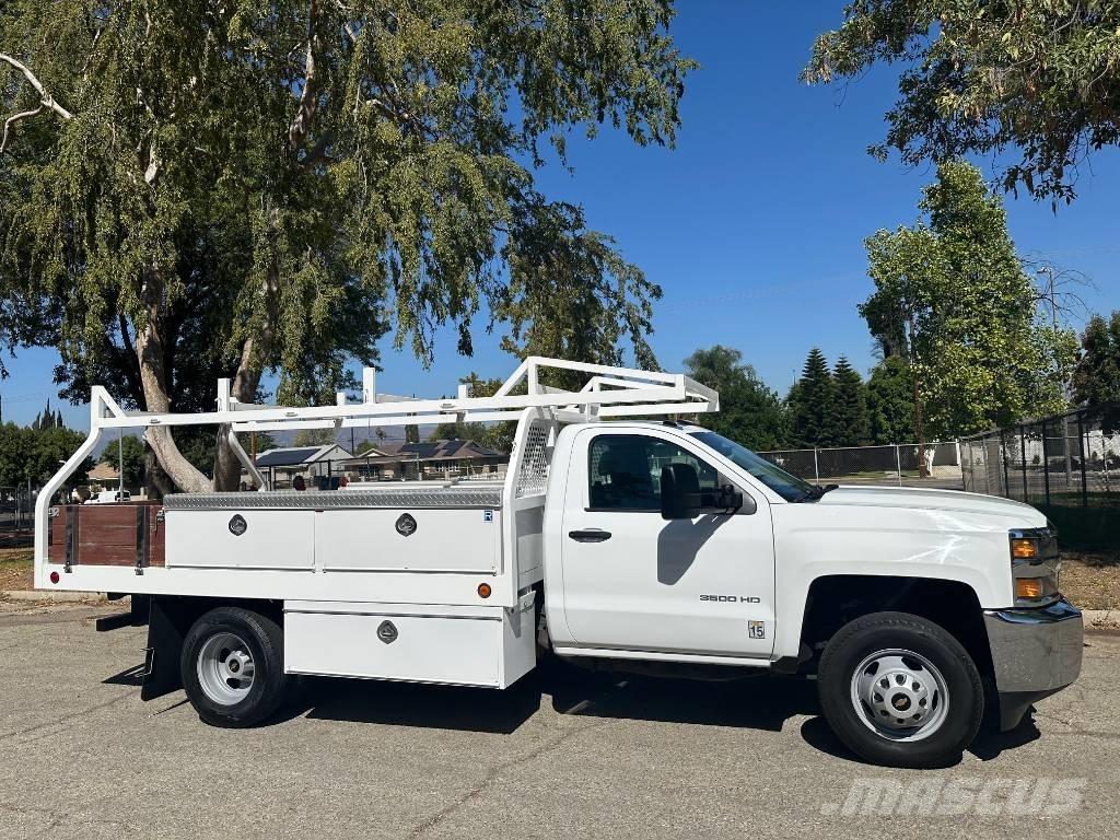 Chevrolet 3500 HD 皮卡.傳統半斗卡車/側卸板