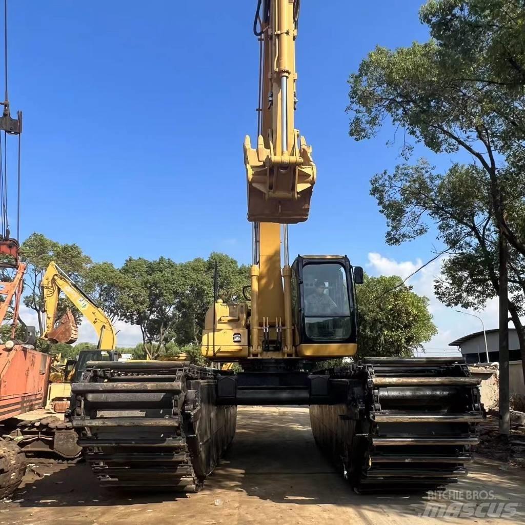 CAT 320 C 水陸兩用挖掘機