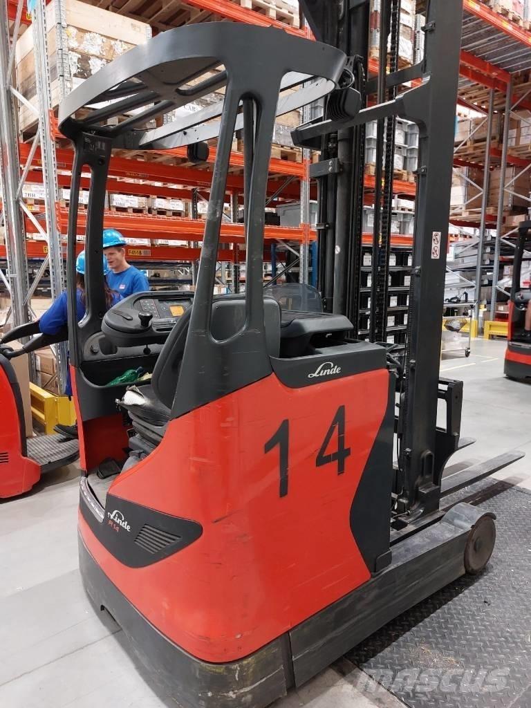 Linde R14 自走式堆積機