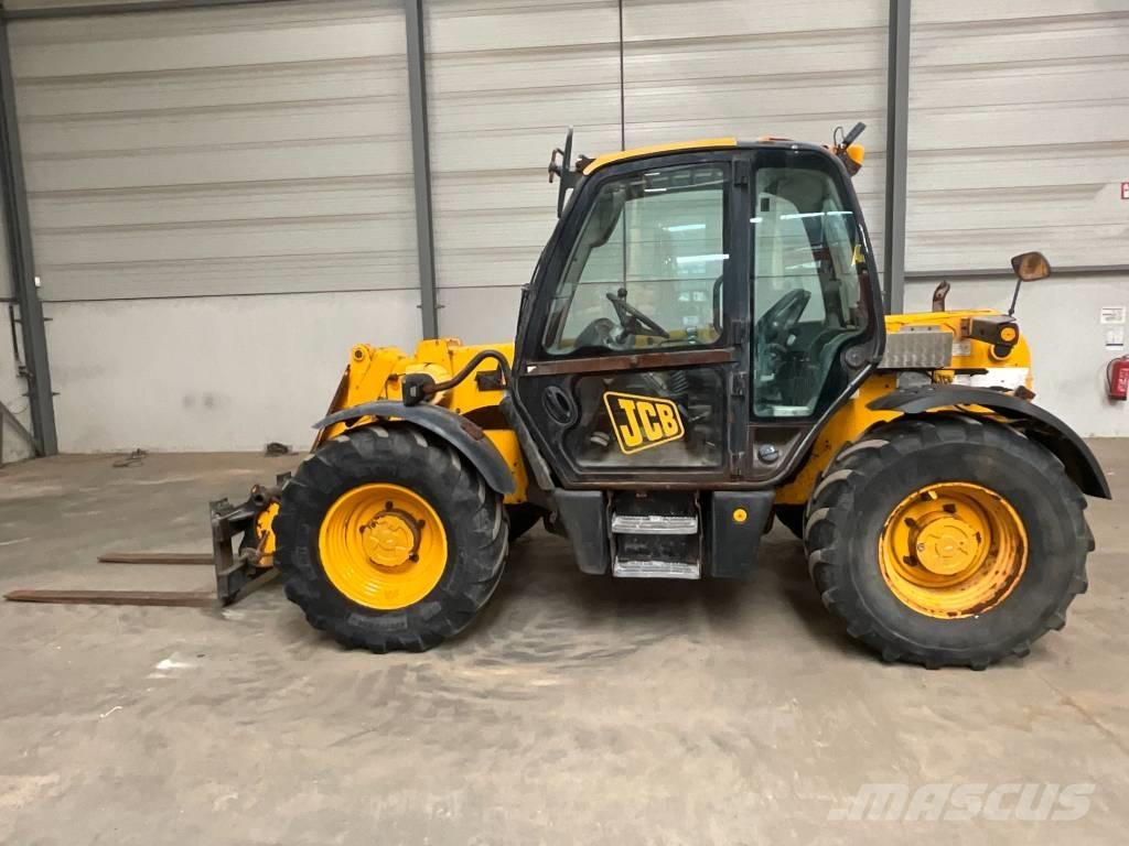 JCB 536-60 伸縮臂操作車
