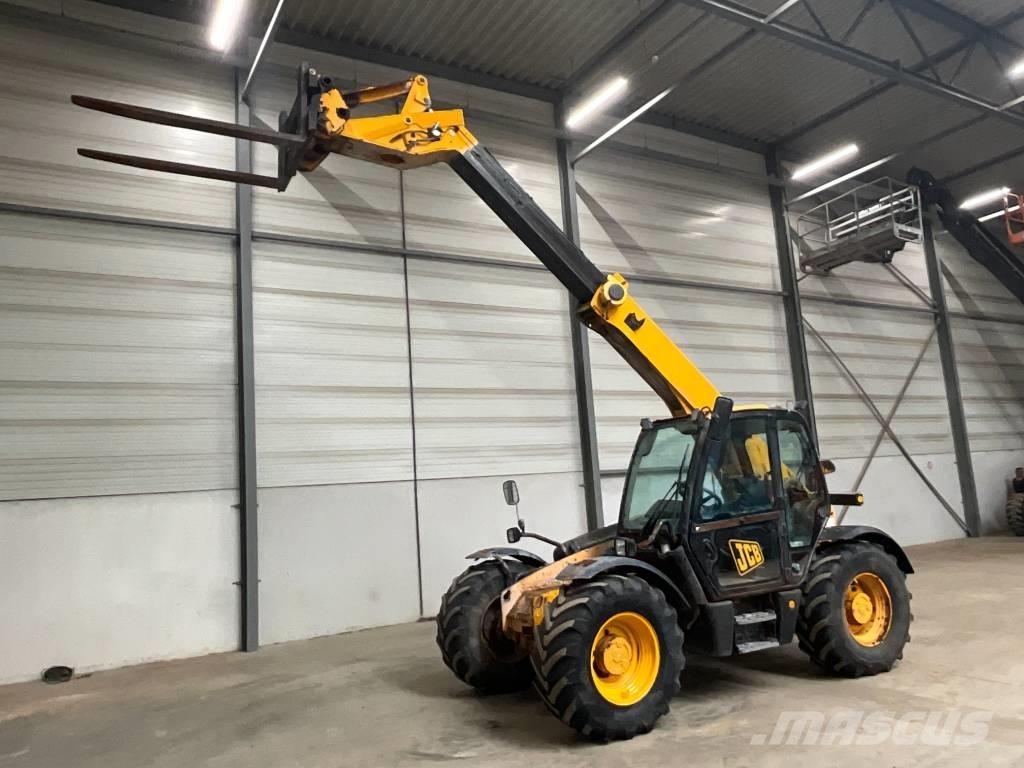 JCB 536-60 伸縮臂操作車