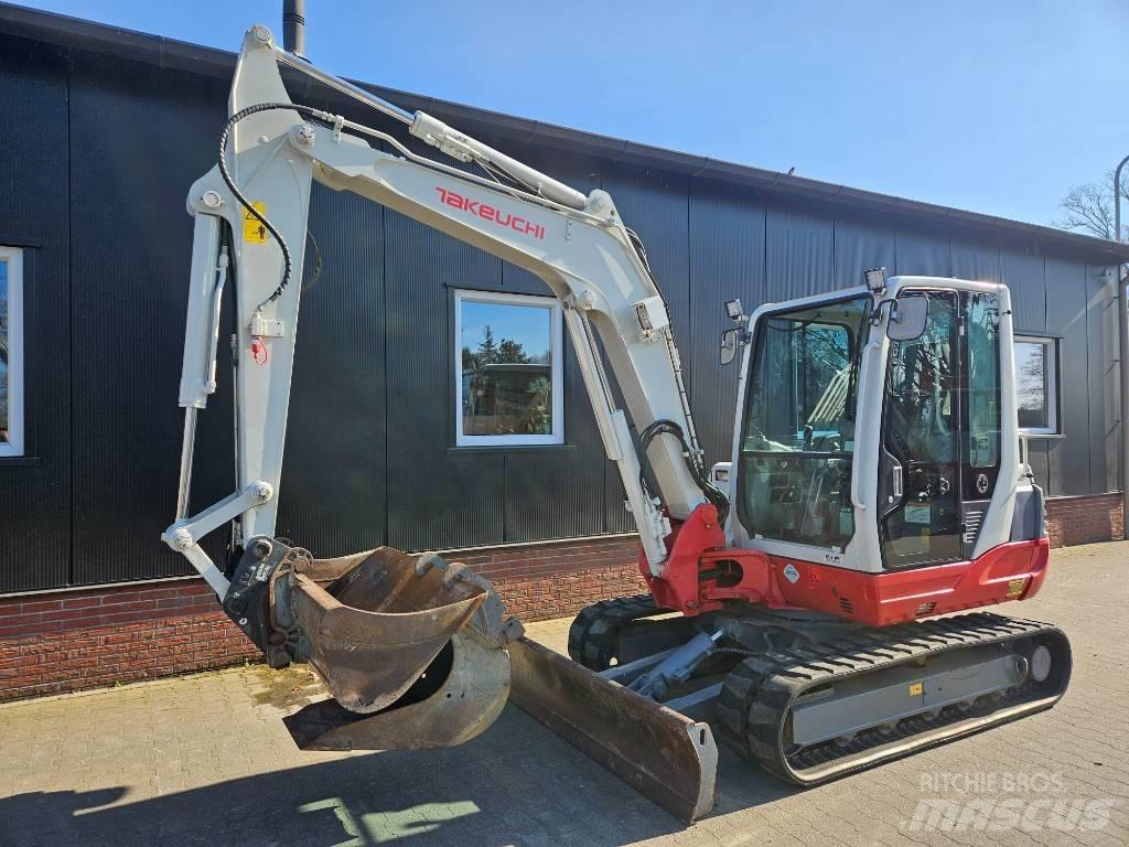Takeuchi TB 250 小型挖土機/掘鑿機<7t(小型挖掘機)