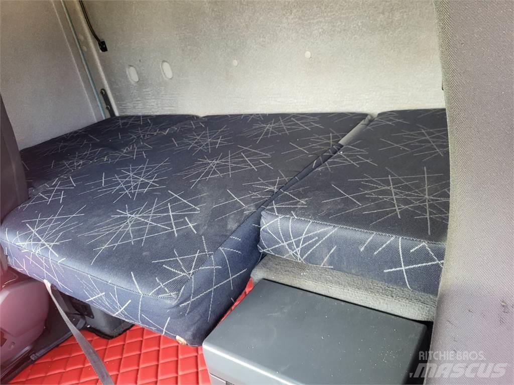Iveco STRALIS 450 曳引機組件
