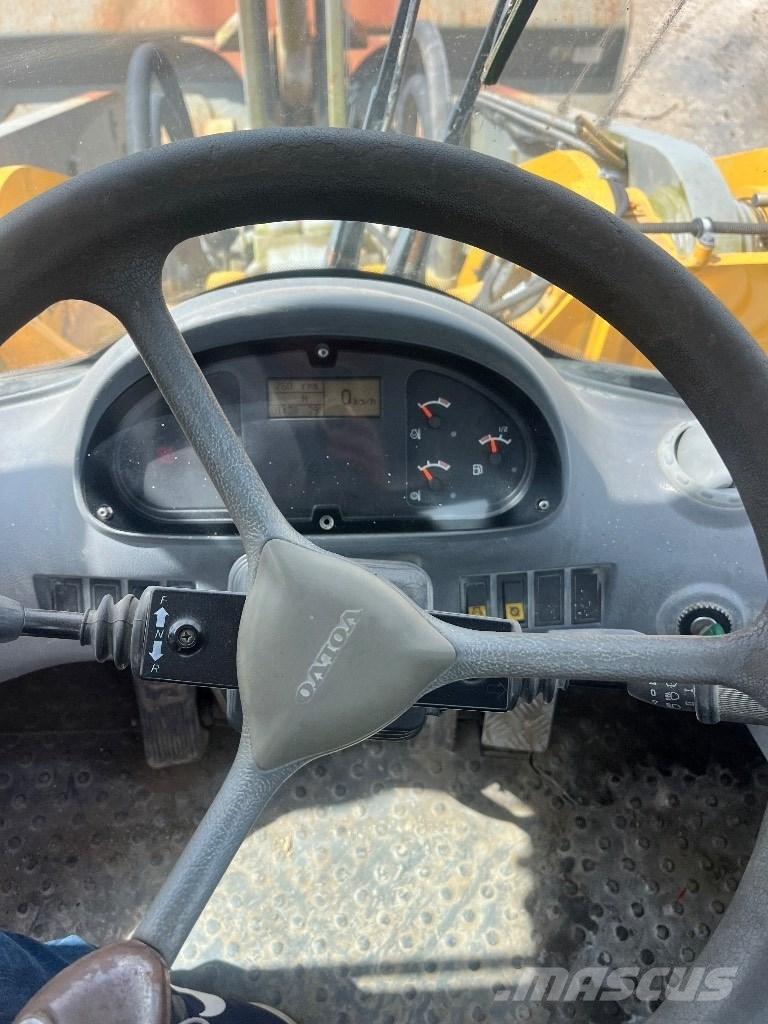 Volvo L 180 E 輪胎式裝載機
