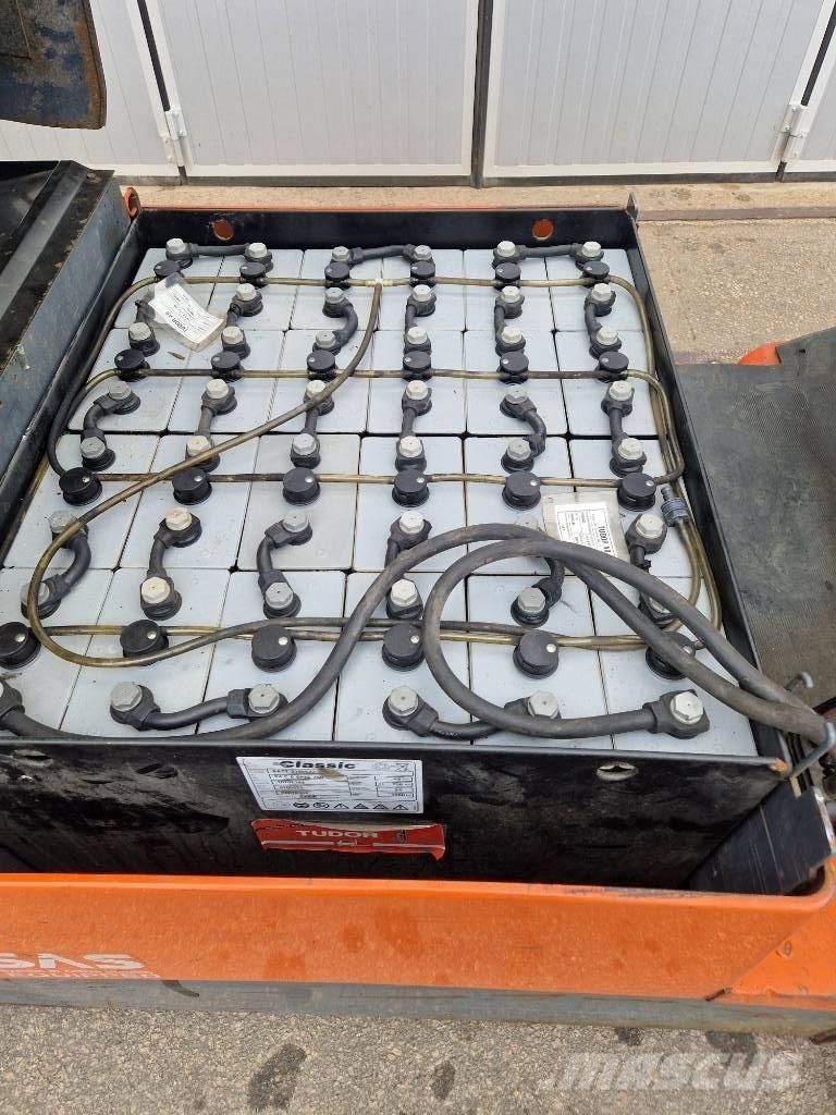 Toyota 7 FBEF 18 電動堆高機