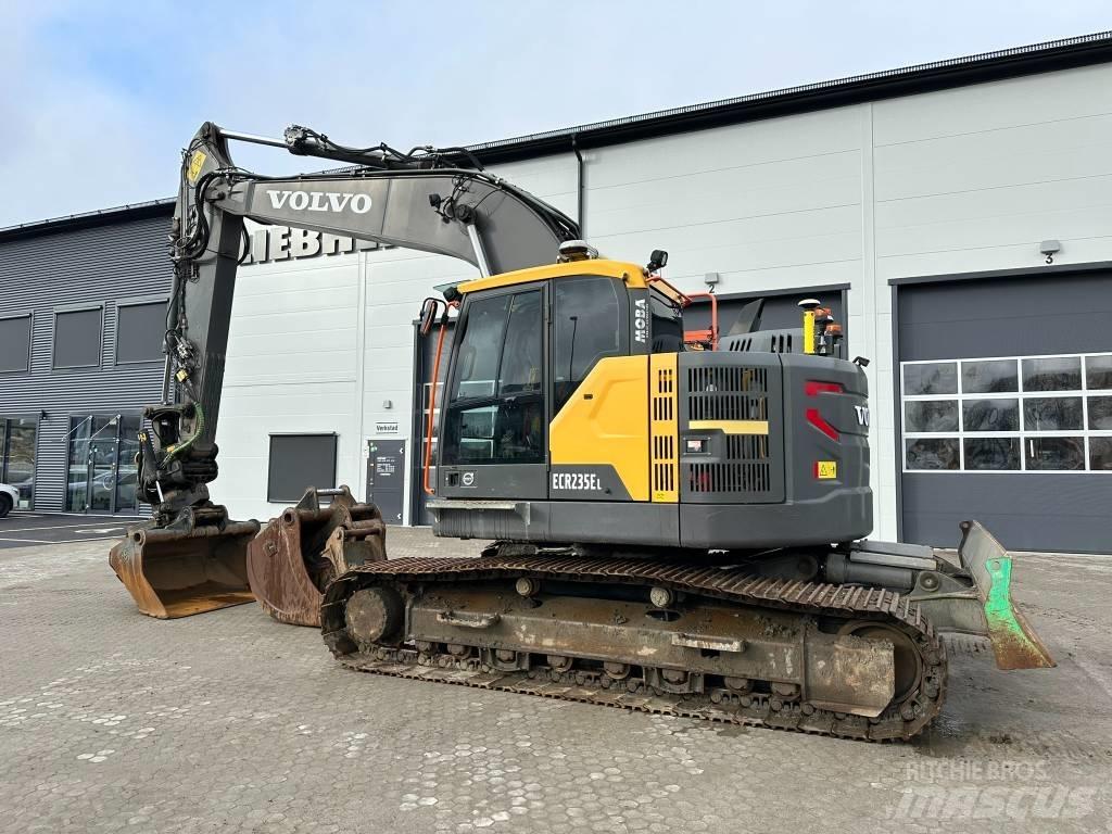 Volvo ECR 235 E LC 履帶式 挖土機/掘鑿機/挖掘機