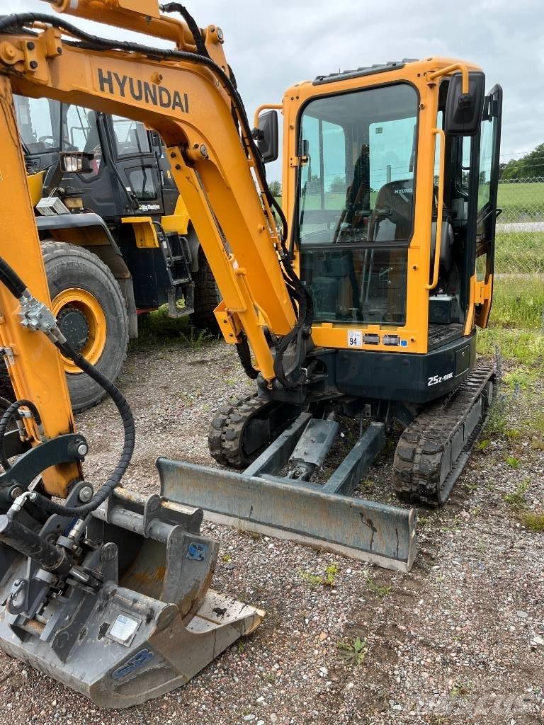 Hyundai R25Z-9 AK 小型挖土機/掘鑿機<7t(小型挖掘機)