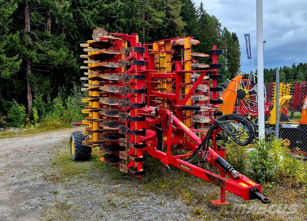 Väderstad Carrier525 中耕管理機