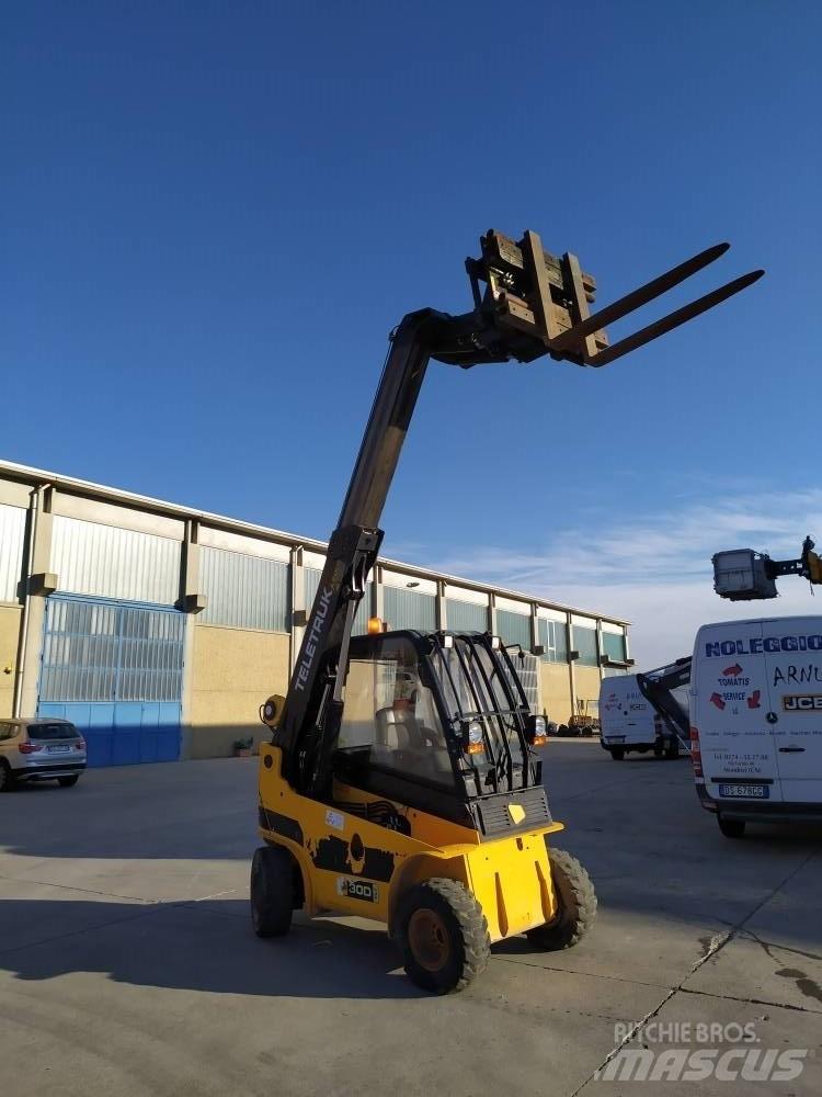 JCB TLT 30 柴油卡車