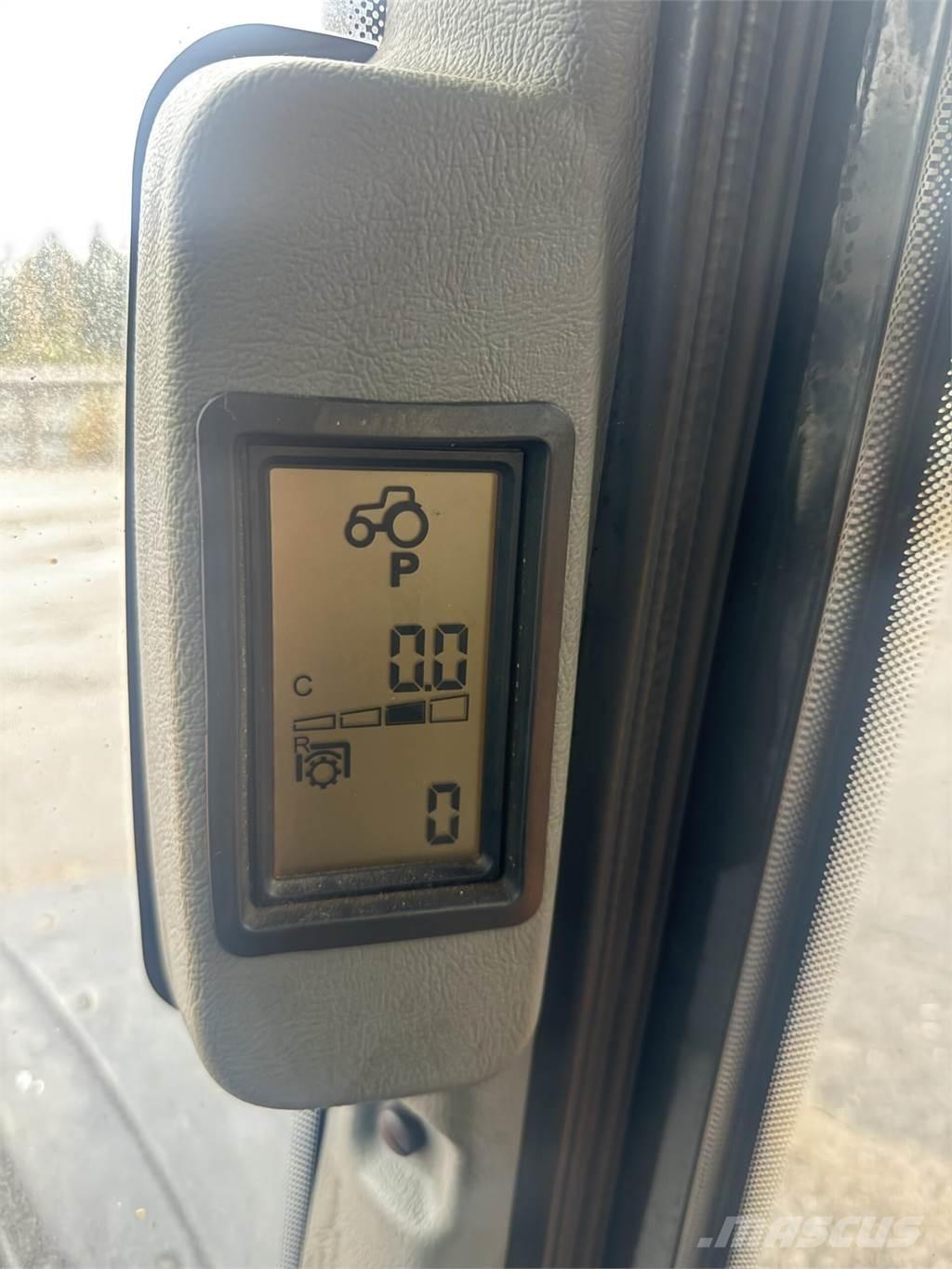 Valtra N142 曳引機