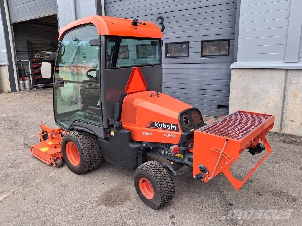Kubota F 251 騎乘式割草機