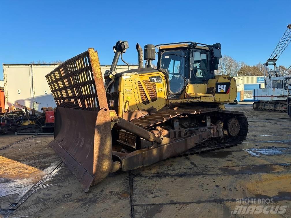 CAT D7E 履帶推土機