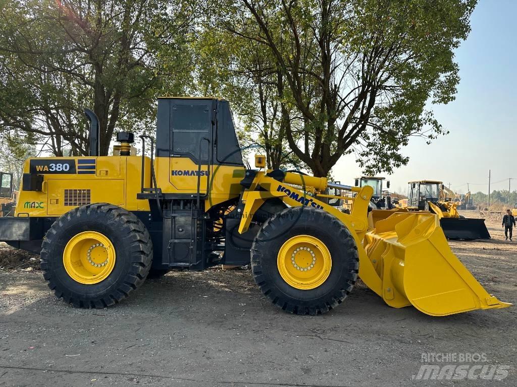 Komatsu WA 380 輪胎式裝載機