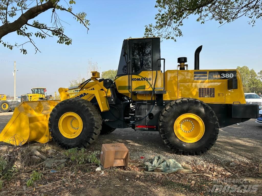 Komatsu WA 380 輪胎式裝載機