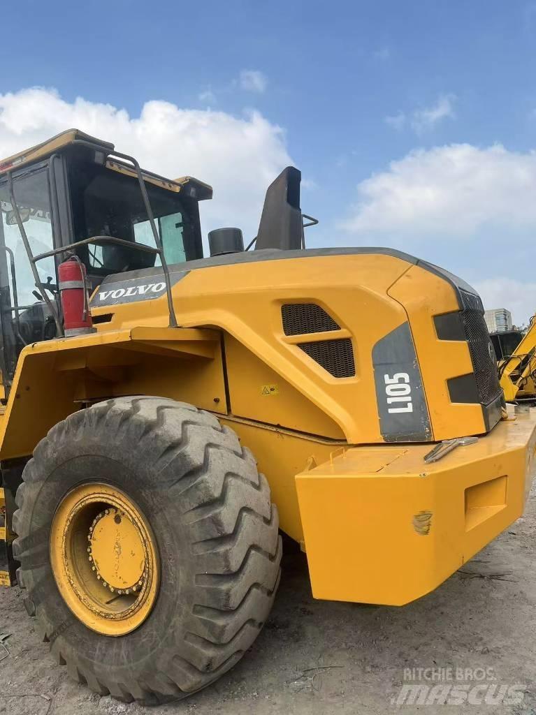 Volvo L 105 輪胎式裝載機