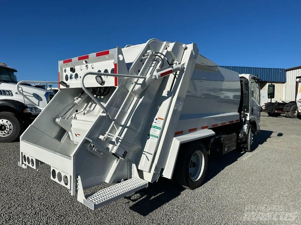 Isuzu NRR 垃圾車