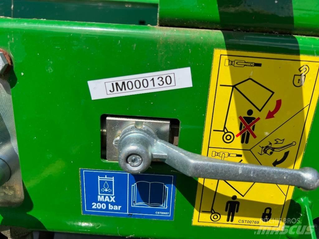 McHale F 5500 圓型牧草打包機