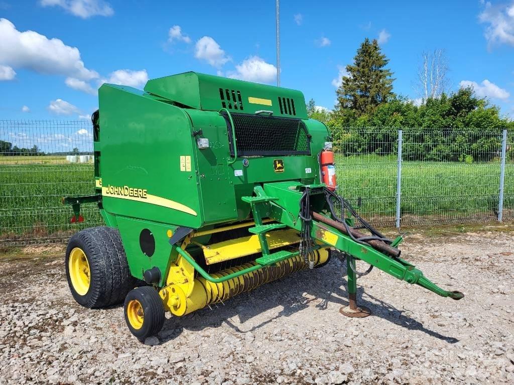 John Deere 578 圓型牧草打包機