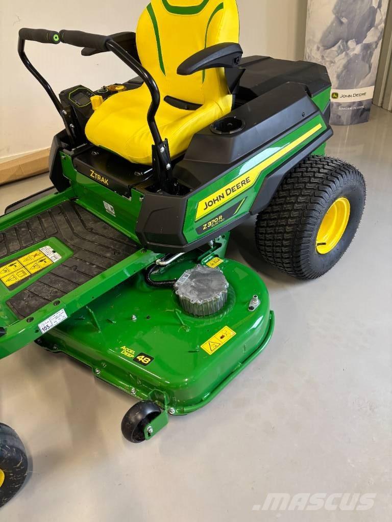 John Deere Z370R 騎乘式割草機