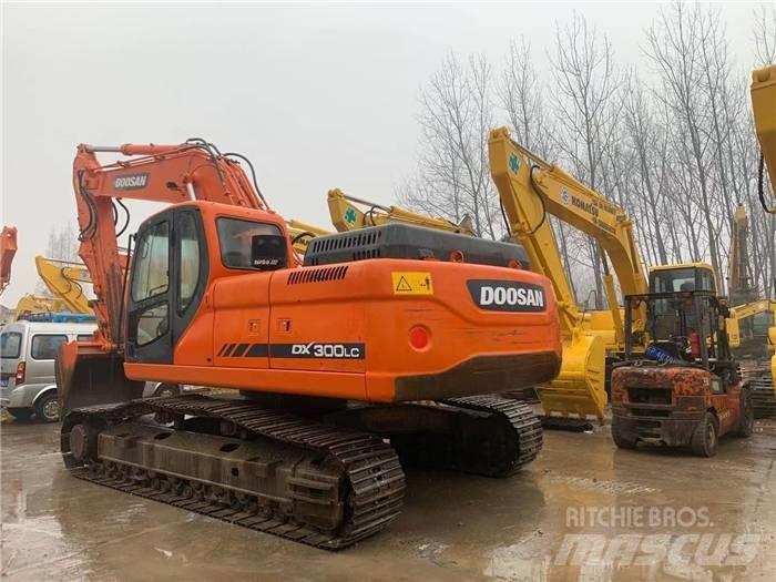 Doosan DX 300 履帶式 挖土機/掘鑿機/挖掘機