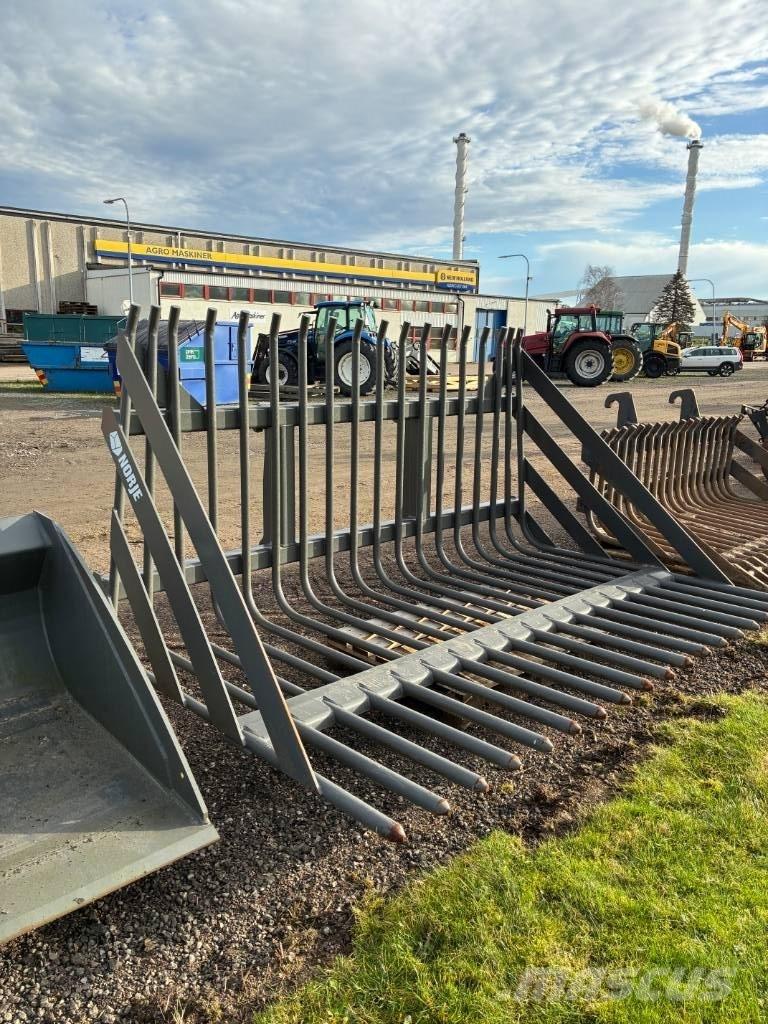 Norje Ensilagegrep 其他農業機械