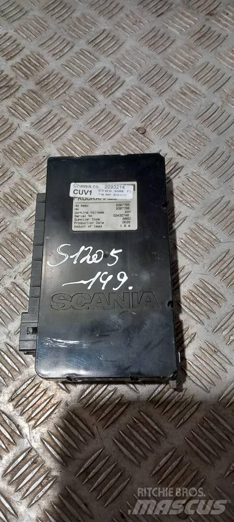 Scania R 440.   1943668 電子設備