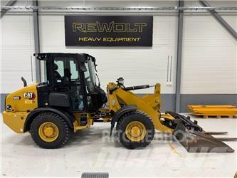 CAT 906 輪胎式裝載機