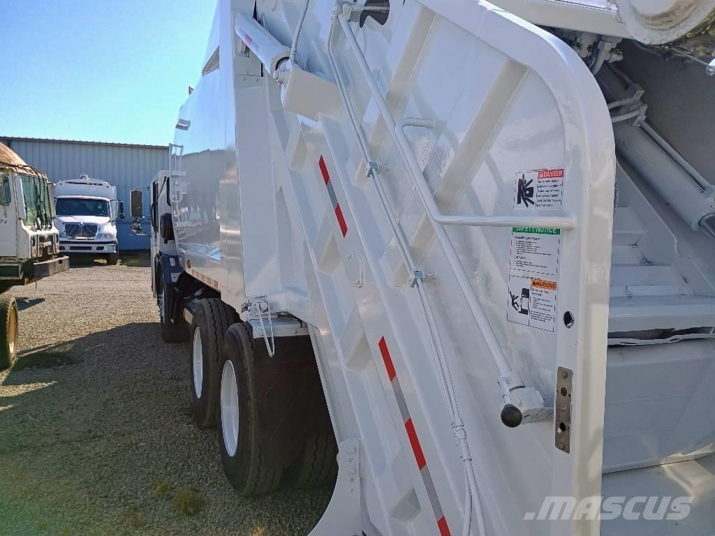  Crane Carrier LE 垃圾車