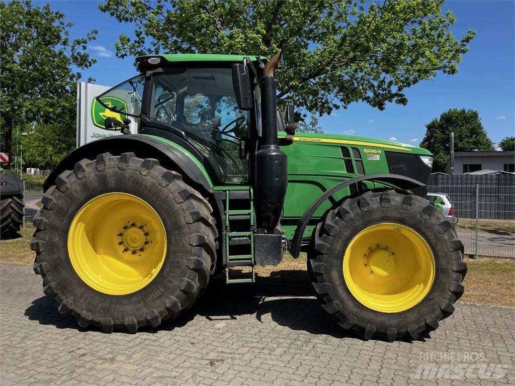 John Deere 6230R 曳引機
