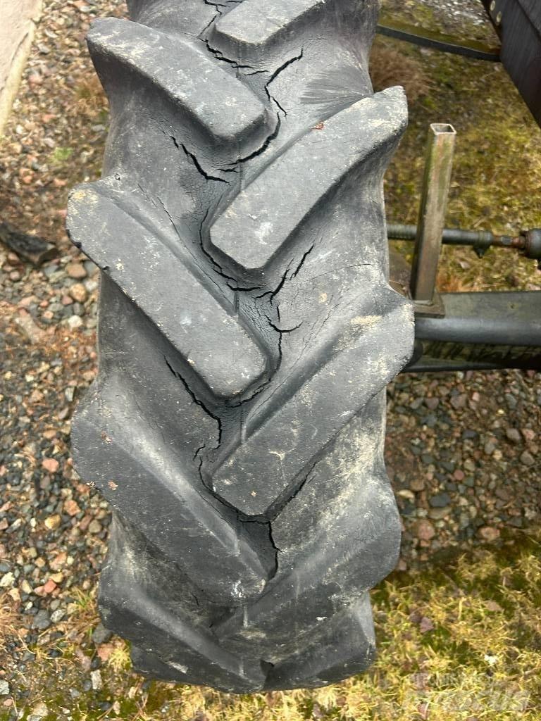 Valmet 405-4 曳引機
