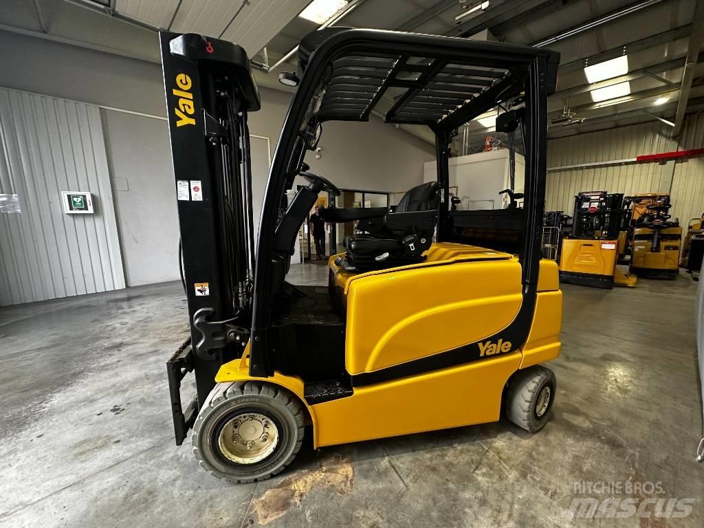 Yale ERP30VL 電動堆高機