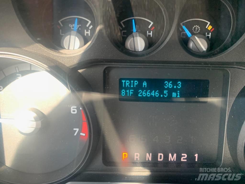 Ford F 350 皮卡.傳統半斗卡車/側卸板