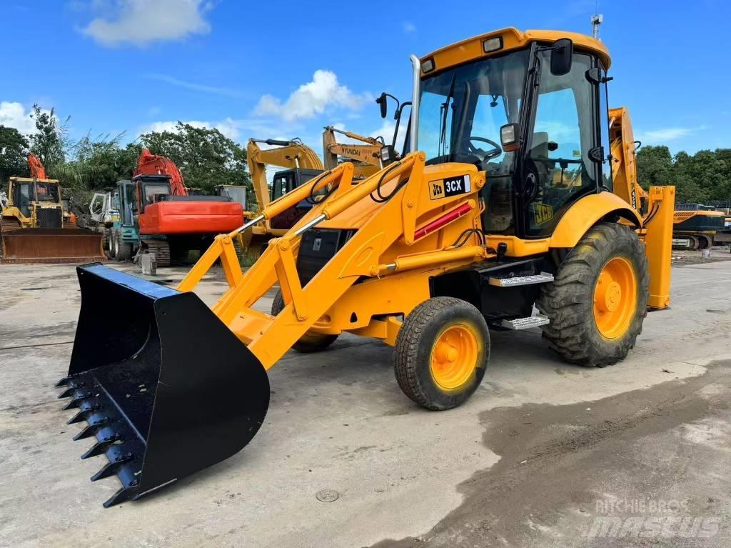 JCB 3 CX 反鏟裝載機