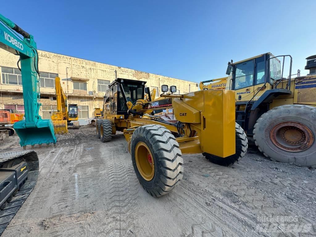 CAT 140 H 平土機